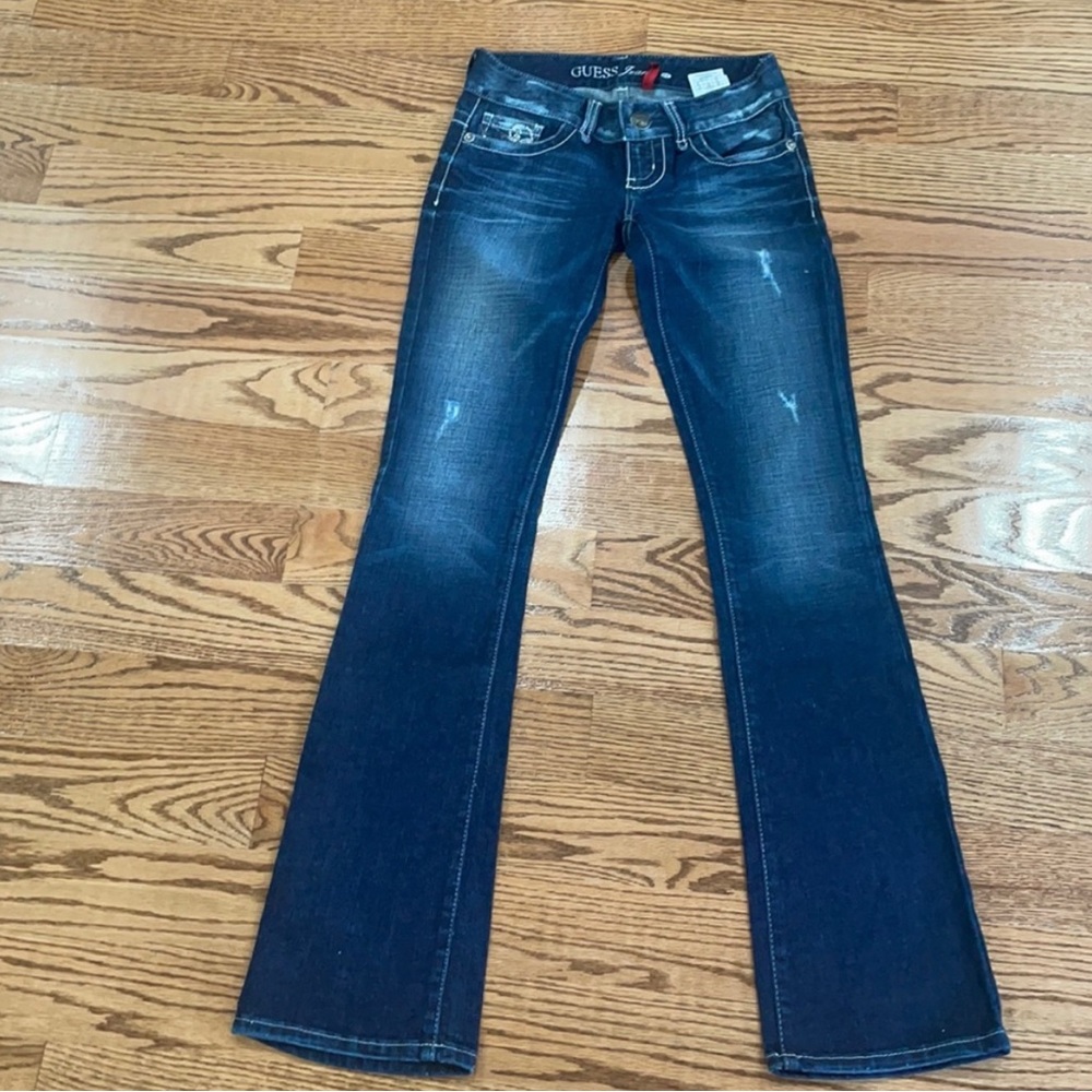 Low rise bedazzled guess jeans